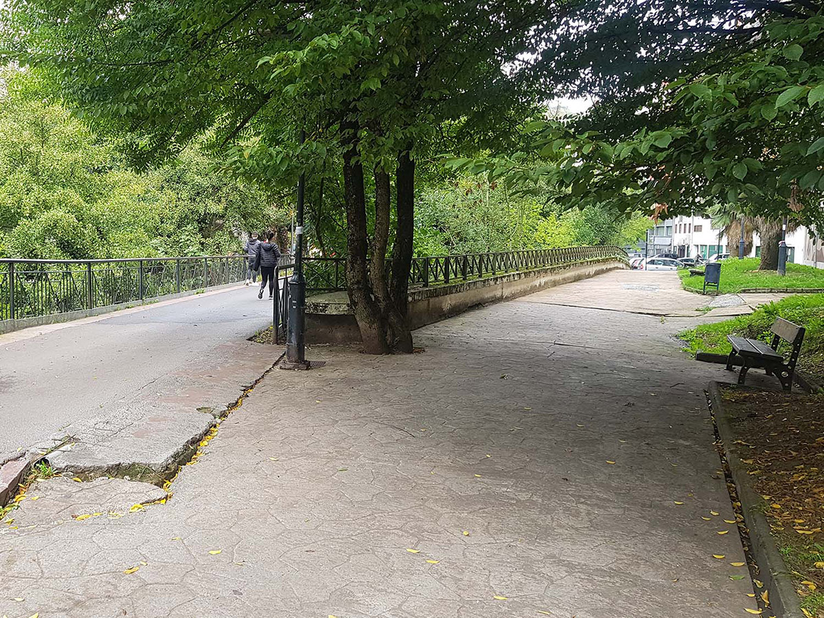 Paseo fluvial en Zumarraga fase I _ Reurbanización c / Secundino Esnaola 12 -14