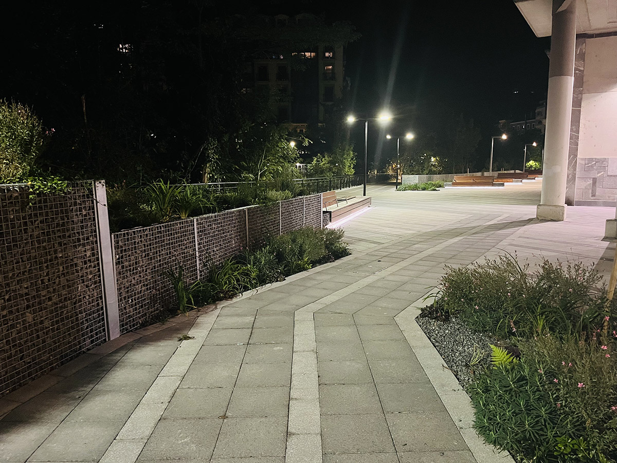 Paseo fluvial en Zumarraga fase I _ Reurbanización c / Secundino Esnaola 12 -14