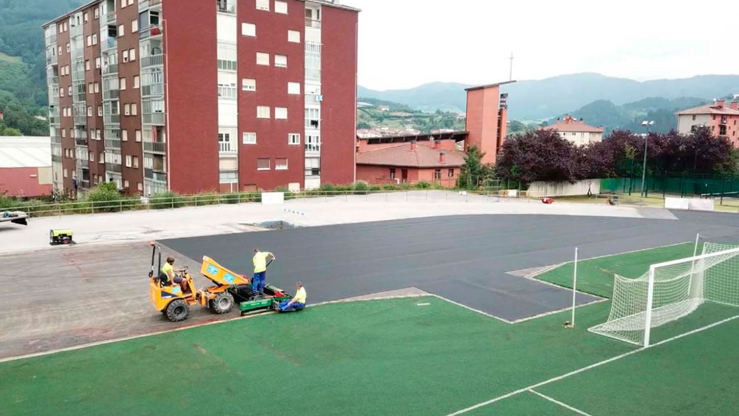 Pista de atletismo en complejo deportivo Argixao