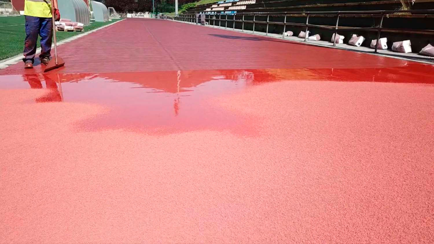 Pista de atletismo en complejo deportivo Argixao