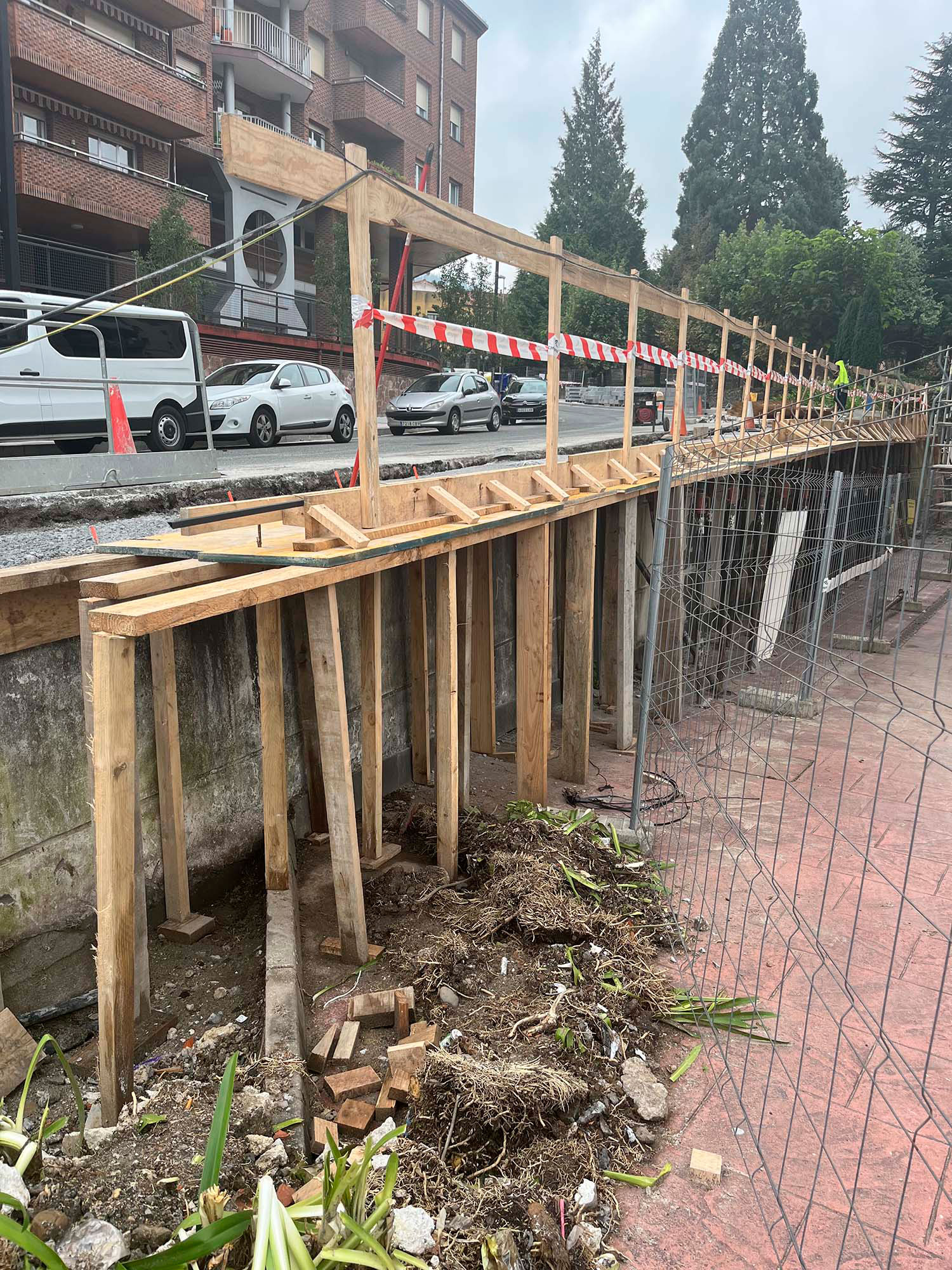 Reurbanización barrio Artiz, 24 - 32 mejora de accesibilidad