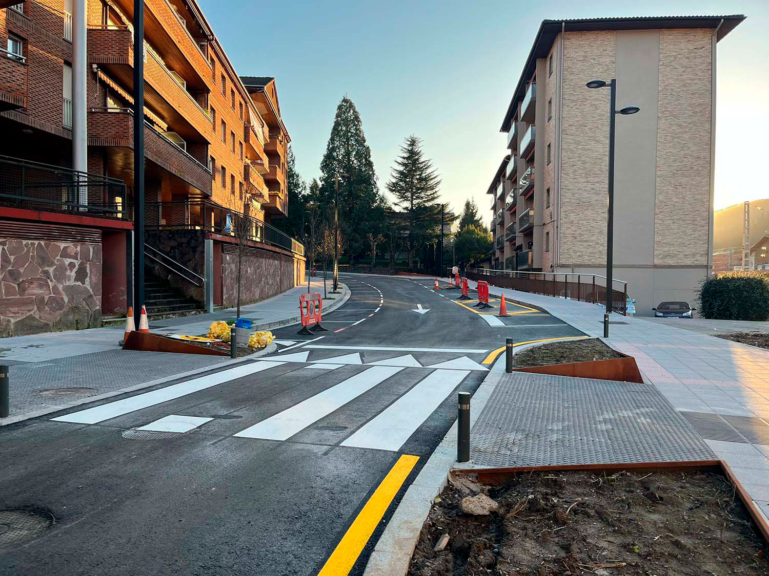 Reurbanización barrio Artiz, 24 - 32 mejora de accesibilidad